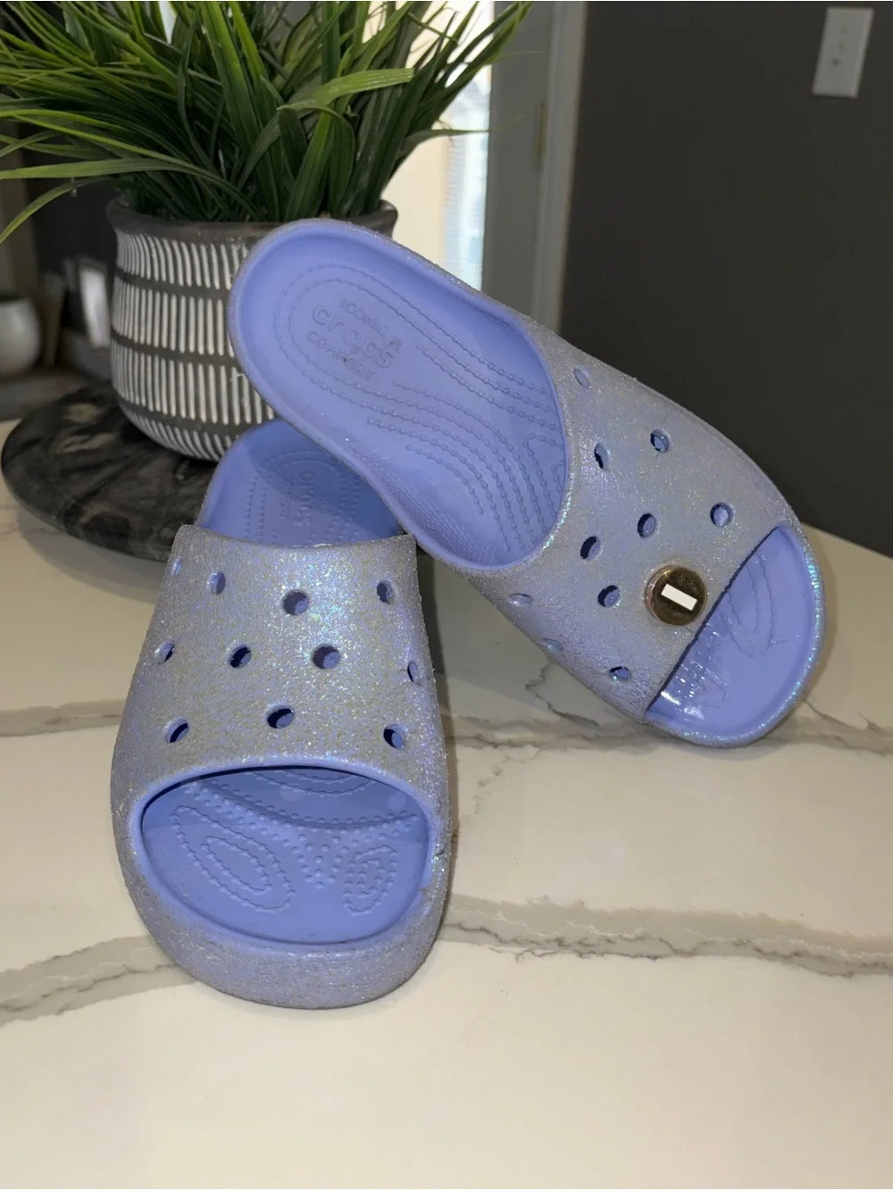 CROCS platform Shimmery Lavender Slide Sandals 6